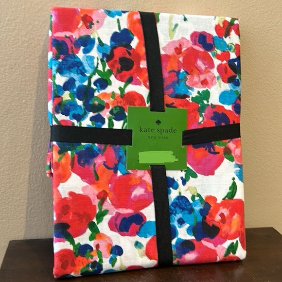 Kate Spade Floral Tablecloth Colorful New 60”x120” Oblong - Picture 1 of 2